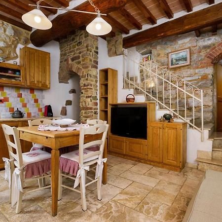La Casetta Nel Borgo Castelnuovo di Val di Cecina Exteriör bild