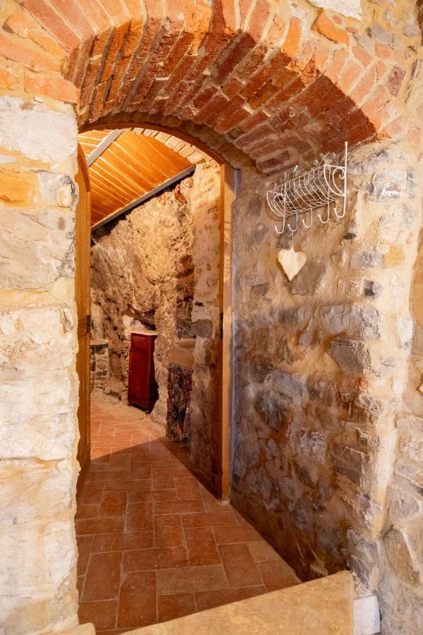 La Casetta Nel Borgo Castelnuovo di Val di Cecina Exteriör bild