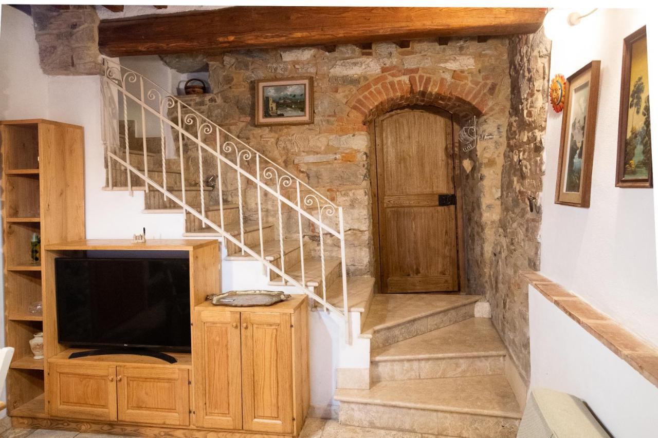 La Casetta Nel Borgo Castelnuovo di Val di Cecina Exteriör bild