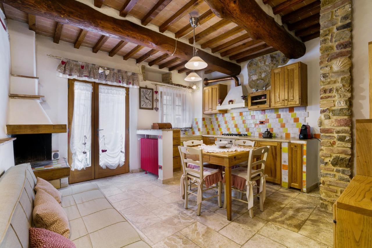 La Casetta Nel Borgo Castelnuovo di Val di Cecina Exteriör bild