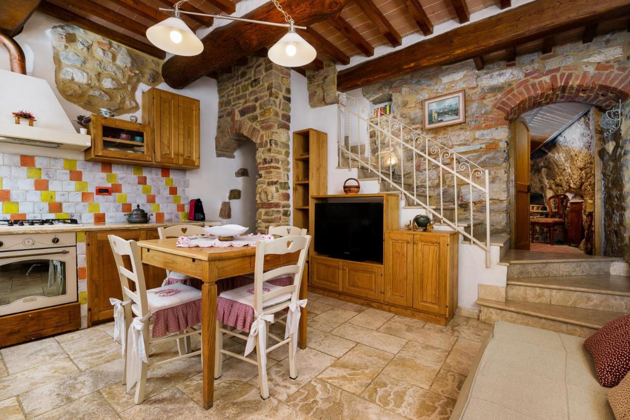 La Casetta Nel Borgo Castelnuovo di Val di Cecina Exteriör bild