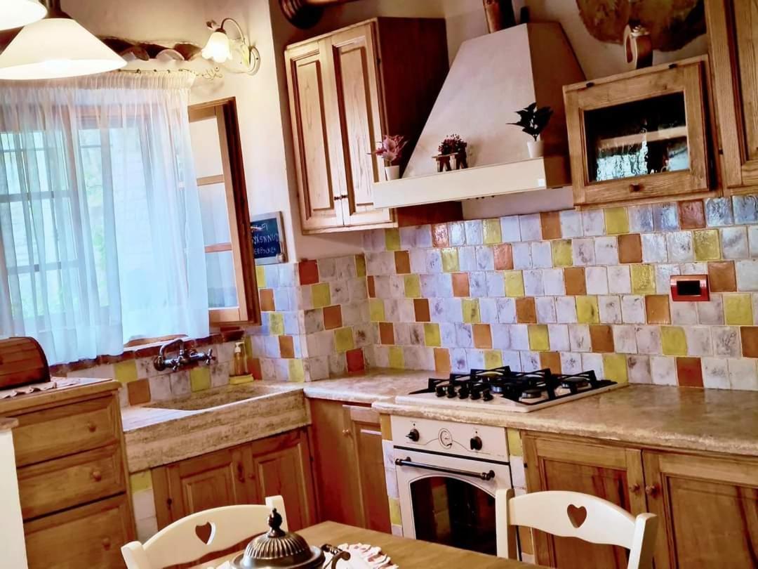 La Casetta Nel Borgo Castelnuovo di Val di Cecina Exteriör bild